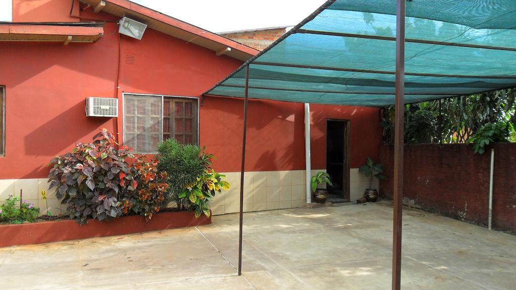 Residencial Arcoiris Hotel Puerto Iguazú Exterior foto
